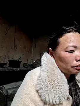 Snapshot of miomio-12 chatting on March 26, 2026, 1:49 pm miomio-12 online show from March 26, 2026, 1:49 pm