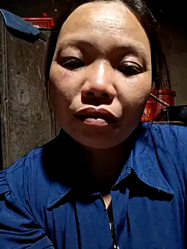 Snapshot of miomio-12 chatting on April 3, 2026, 1:09 pm miomio-12 online show from April 3, 2026, 1:09 pm