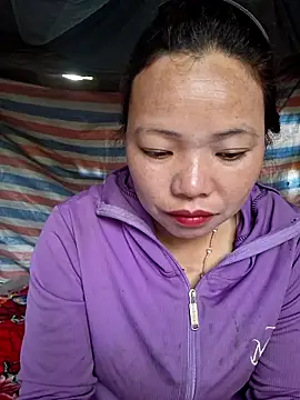 Snapshot of miomio-12 chatting on April 5, 2026, 12:19 am miomio-12 online show from April 5, 2026, 12:19 am