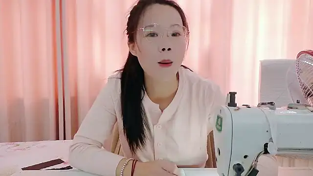 CCOO520 online show from October 26, 2025, 6:08 am