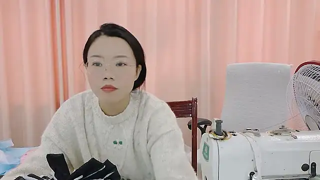 CCOO520 online show from October 29, 2025, 7:43 am