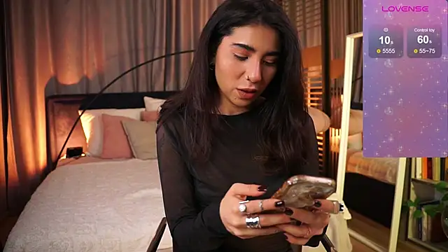 Snapshot of YokoKoko_ chatting on November 11, 2025, 5:29 am YokoKoko online show from November 11, 2025, 5:29 am