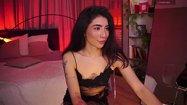 Snapshot of YokoKoko_ chatting on December 19, 2025, 5:47 am YokoKoko online show from December 19, 2025, 5:47 am