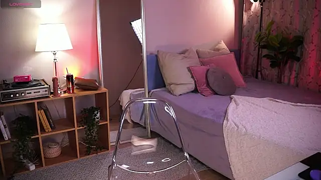 Snapshot of YokoKoko_ chatting on December 20, 2025, 6:20 am YokoKoko online show from December 20, 2025, 6:20 am