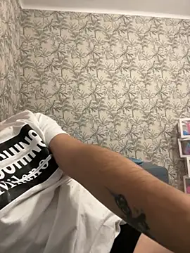 Edo1797 online show from October 4, 2025, 4:38 pm