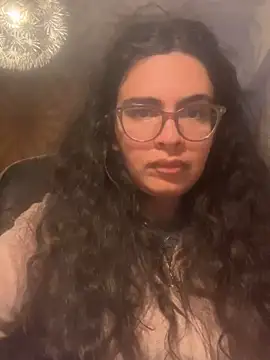 luciamaria01 online show from October 10, 2025, 4:39 pm