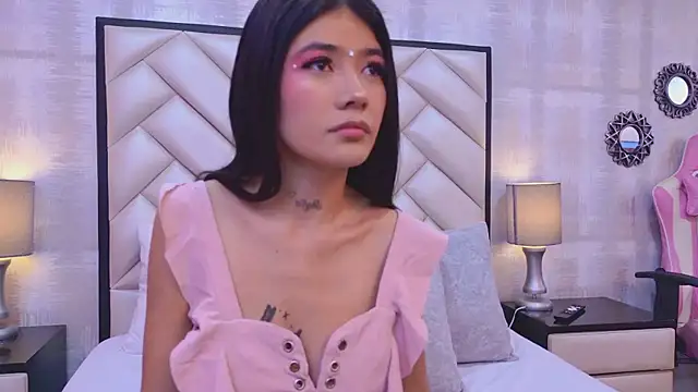 Snapshot of CristalShayy chatting on February 17, 2026, 11:40 am CristalShayy online show from February 17, 2026, 11:40 am