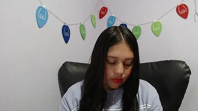 Snapshot of KOREN_JALAA chatting on January 4, 2025, 8:05 pm KOREN JALAA online show from January 4, 2025, 8:05 pm