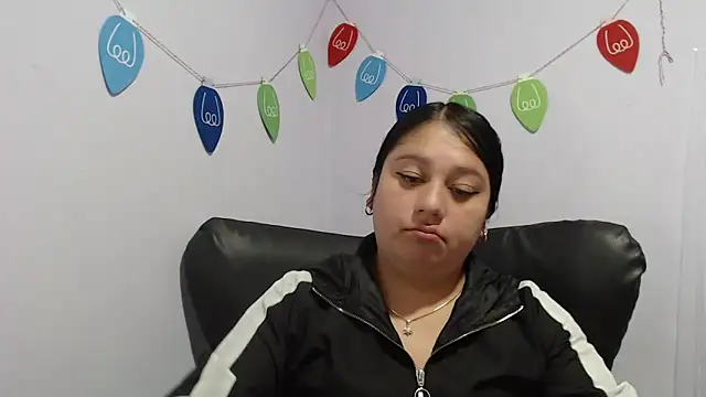 Snapshot of KOREN_JALAA chatting on January 5, 2025, 6:35 pm KOREN JALAA online show from January 5, 2025, 6:35 pm