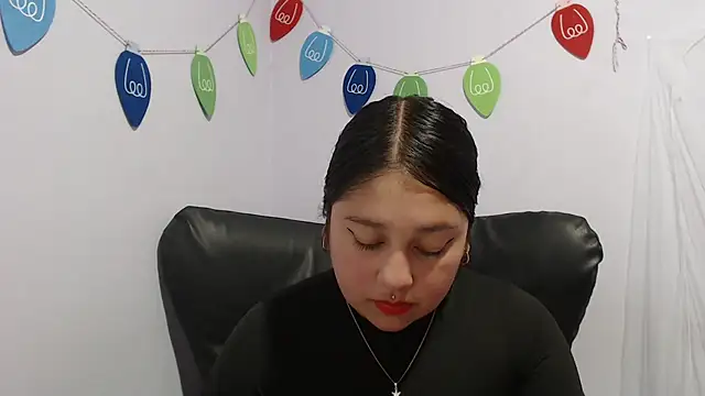 Snapshot of KOREN_JALAA chatting on January 6, 2025, 9:32 pm KOREN JALAA online show from January 6, 2025, 9:32 pm