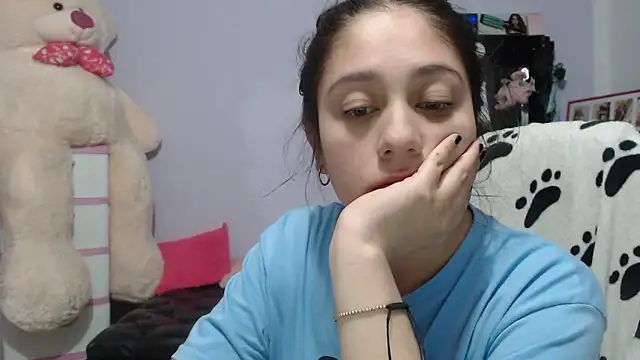 Snapshot of KOREN_JALAA chatting on February 6, 2026, 11:19 pm KOREN JALAA online show from February 6, 2026, 11:19 pm