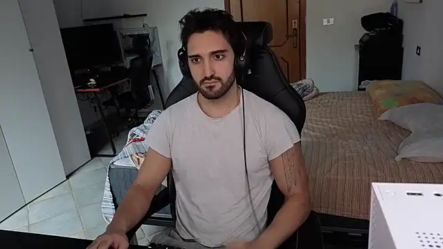 Al3xox02 online show from February 15, 2026, 11:30 am