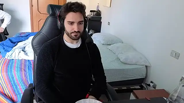 Al3xox02 online show from March 30, 2026, 11:44 am