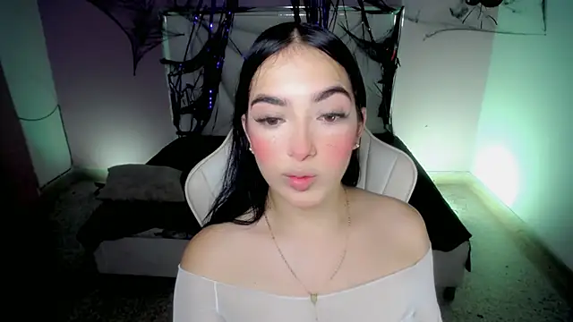 cielooo  online show from October 29, 2025, 8:21 pm