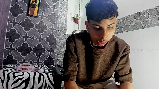 Snapshot of sexyboys_cutex18 chatting on February 6, 2026, 7:28 pm sexyboys cutex18 online show from February 6, 2026, 7:28 pm