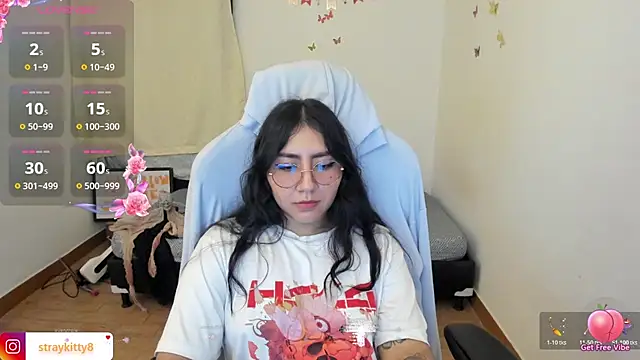 LoveLyy- online show from November 1, 2025, 11:51 pm