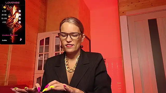 Lady Shine online show from November 11, 2025, 10:37 am