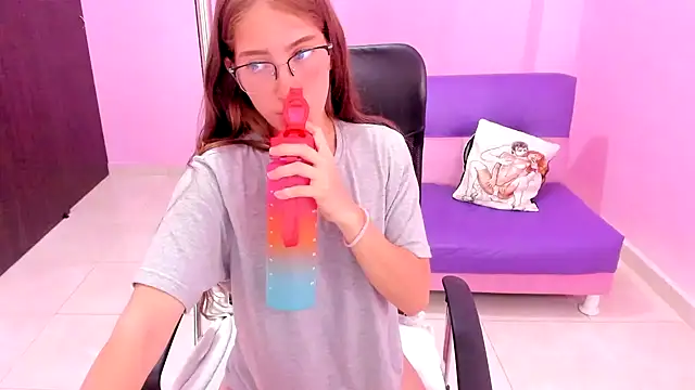 blondie dirtysquirt online show from November 18, 2025, 7:18 pm