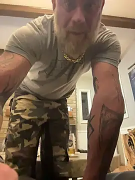 Snapshot of Muscledick40 chatting on February 7, 2026, 9:02 am Muscledick40 online show from February 7, 2026, 9:02 am