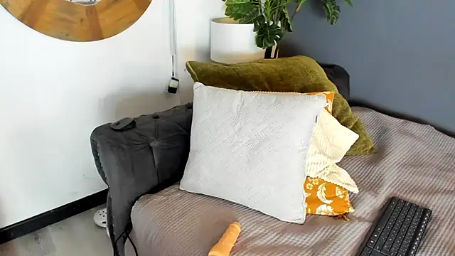 Snapshot of frodita_dream chatting on December 15, 2025, 8:13 pm frodita dream online show from December 15, 2025, 8:13 pm