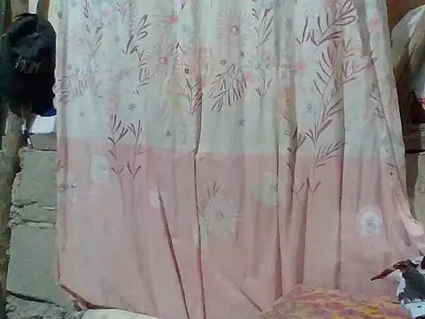 Hot Lina31 online show from February 15, 2026, 12:47 pm