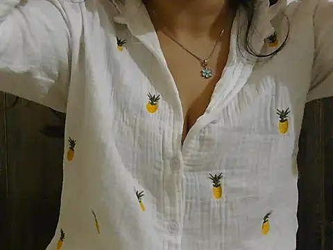 Hot Meadow online show from November 8, 2025, 7:52 am