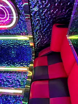 TampiZii online show from October 25, 2025, 4:13 pm