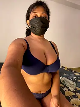 Monica  Bellucci   online show from November 16, 2025, 7:47 am