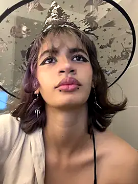 Snapshot of sukulaurens chatting on October 20, 2025, 5:08 am sukulaurens online show from October 20, 2025, 5:08 am