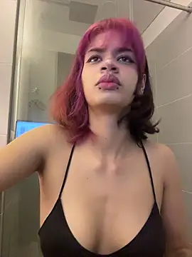 Snapshot of sukulaurens chatting on November 25, 2025, 11:49 pm sukulaurens online show from November 25, 2025, 11:49 pm