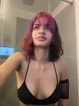 Snapshot of sukulaurens chatting on November 26, 2025, 4:30 pm sukulaurens online show from November 26, 2025, 4:30 pm