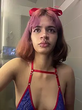 Snapshot of sukulaurens chatting on December 1, 2025, 4:17 am sukulaurens online show from December 1, 2025, 4:17 am