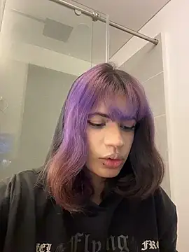 Snapshot of sukulaurens chatting on January 7, 2026, 4:15 am sukulaurens online show from January 7, 2026, 4:15 am