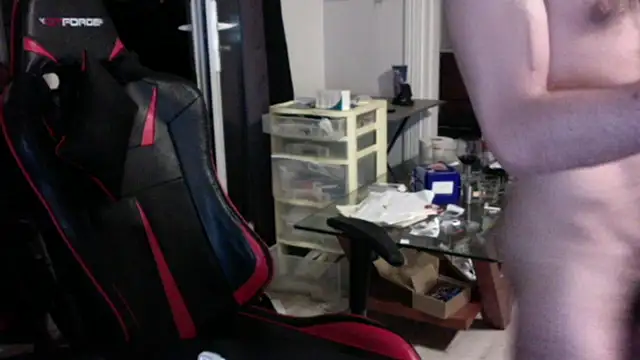 Liroow online show from March 24, 2026, 2:05 am