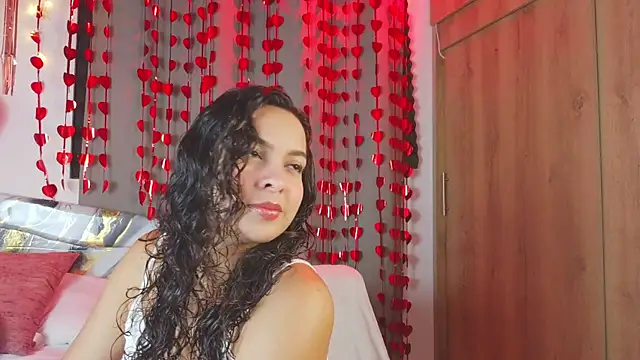 Snapshot of _Bella_Beth_ chatting on February 18, 2026, 4:08 am Bella Beth online show from February 18, 2026, 4:08 am