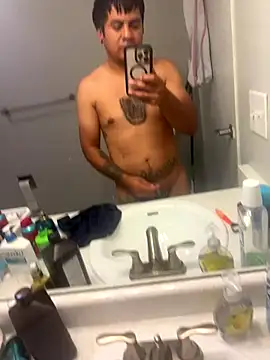 Snapshot of hotvinxxx chatting on October 24, 2025, 8:55 am hotvinxxx online show from October 24, 2025, 8:55 am