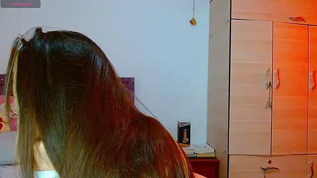 Hanssel tess online show from October 16, 2025, 4:08 pm