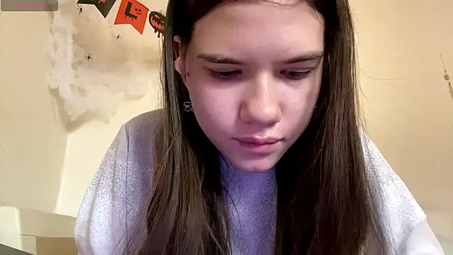 AlmetaBradicich online show from November 2, 2025, 6:05 am