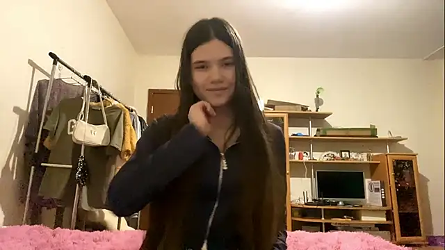 AlmetaBradicich online show from November 24, 2025, 4:29 pm