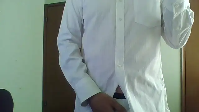Snapshot of Daaaaiiii chatting on October 10, 2025, 12:42 am Daaaaiiii online show from October 10, 2025, 12:42 am