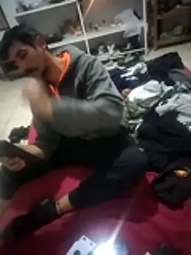 Snapshot of Yasahel33 chatting on February 21, 2026, 7:42 am Yasahel33 online show from February 21, 2026, 7:42 am