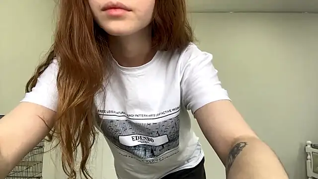 EhtelBiondi online show from October 24, 2025, 8:33 am