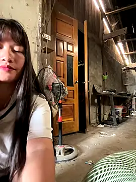 TrangNemo online show from October 22, 2025, 7:52 am