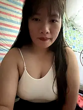 TrangNemo online show from November 16, 2025, 1:22 am