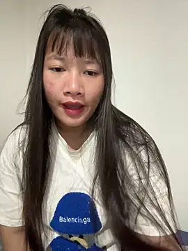 TrangNemo online show from November 23, 2025, 12:32 am