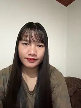 TrangNemo online show from December 17, 2025, 12:49 am