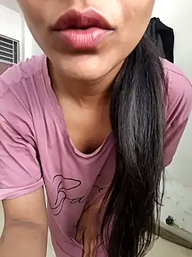 Snapshot of anshika0124 chatting on January 8, 2026, 5:32 am anshika0124 online show from January 8, 2026, 5:32 am