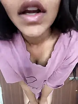 Snapshot of anshika0124 chatting on February 10, 2026, 5:55 am anshika0124 online show from February 10, 2026, 5:55 am