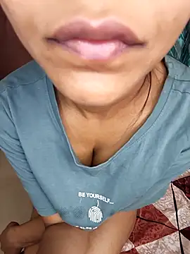 Snapshot of anshika0124 chatting on March 25, 2026, 6:30 am anshika0124 online show from March 25, 2026, 6:30 am