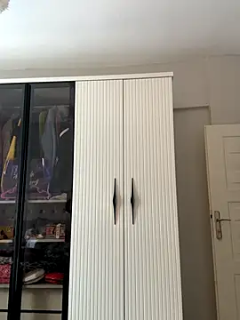 Teengirlmiaa online show from December 5, 2025, 11:19 am